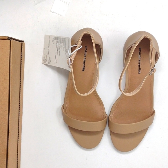 Amazon Essentials Women's Heeled Sandal - Picture 6 of 14